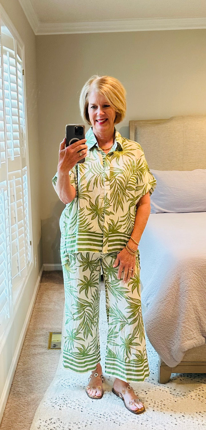 Tropical in Green- Top🌴