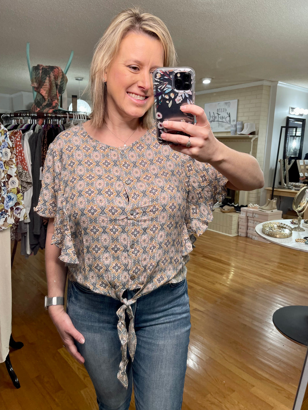 Print Button down ruffle sleeve top- Gray