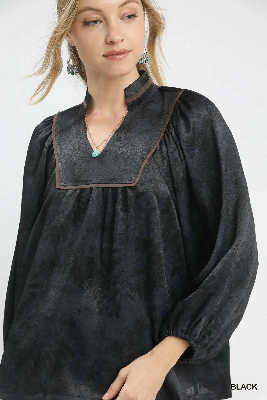 Crinkle Brocade Blouse- Black