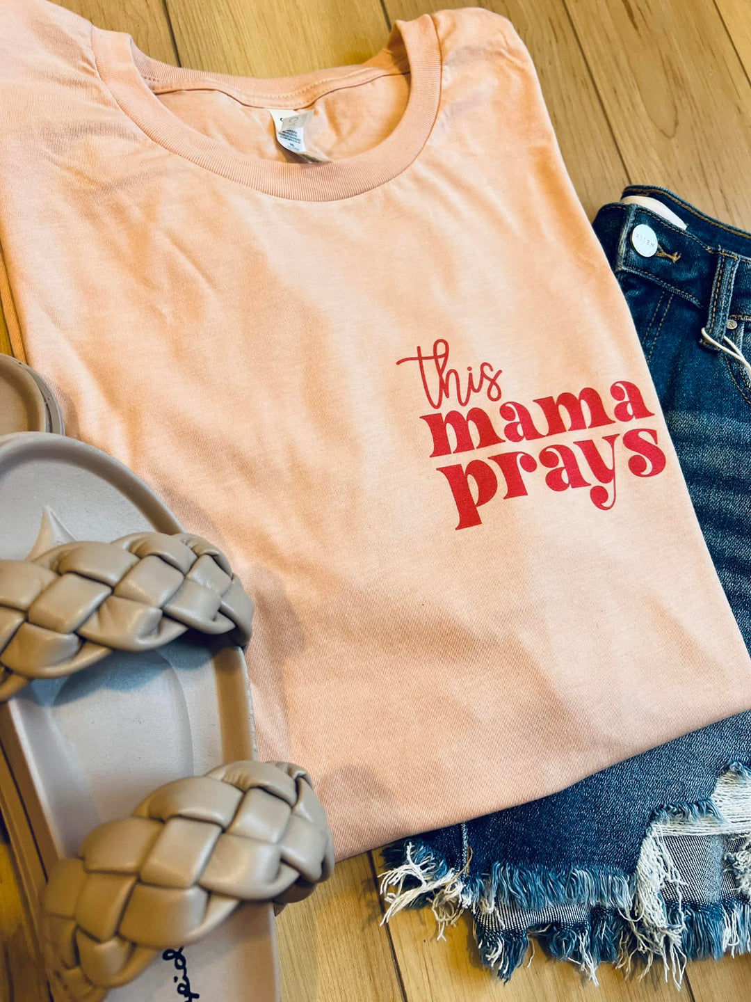 This Mama Prays tee