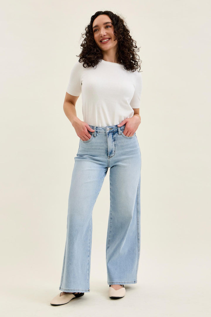 Petite Easy Breeze Wide Leg Jeans