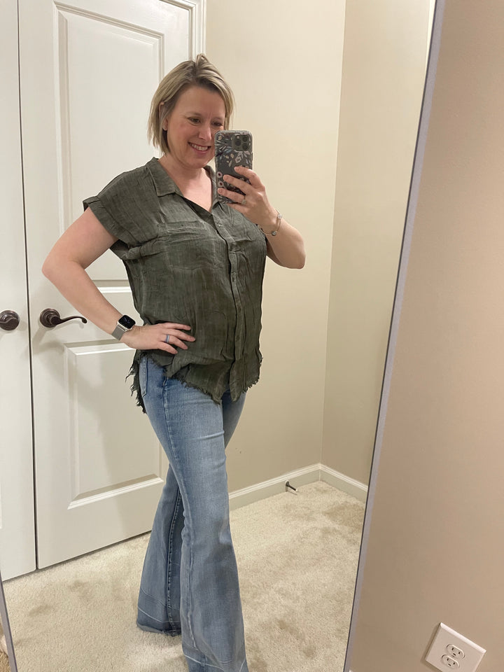 Short sleeve button top with distressed hem-army green