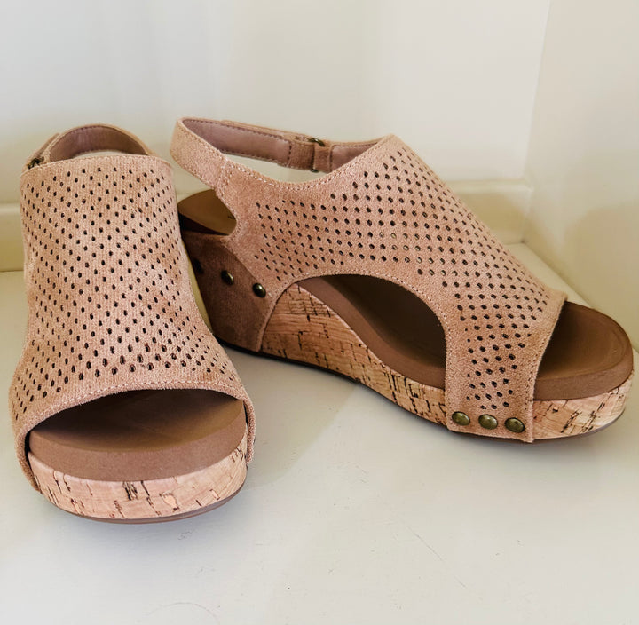 Carley Wedge -Perfed Camel