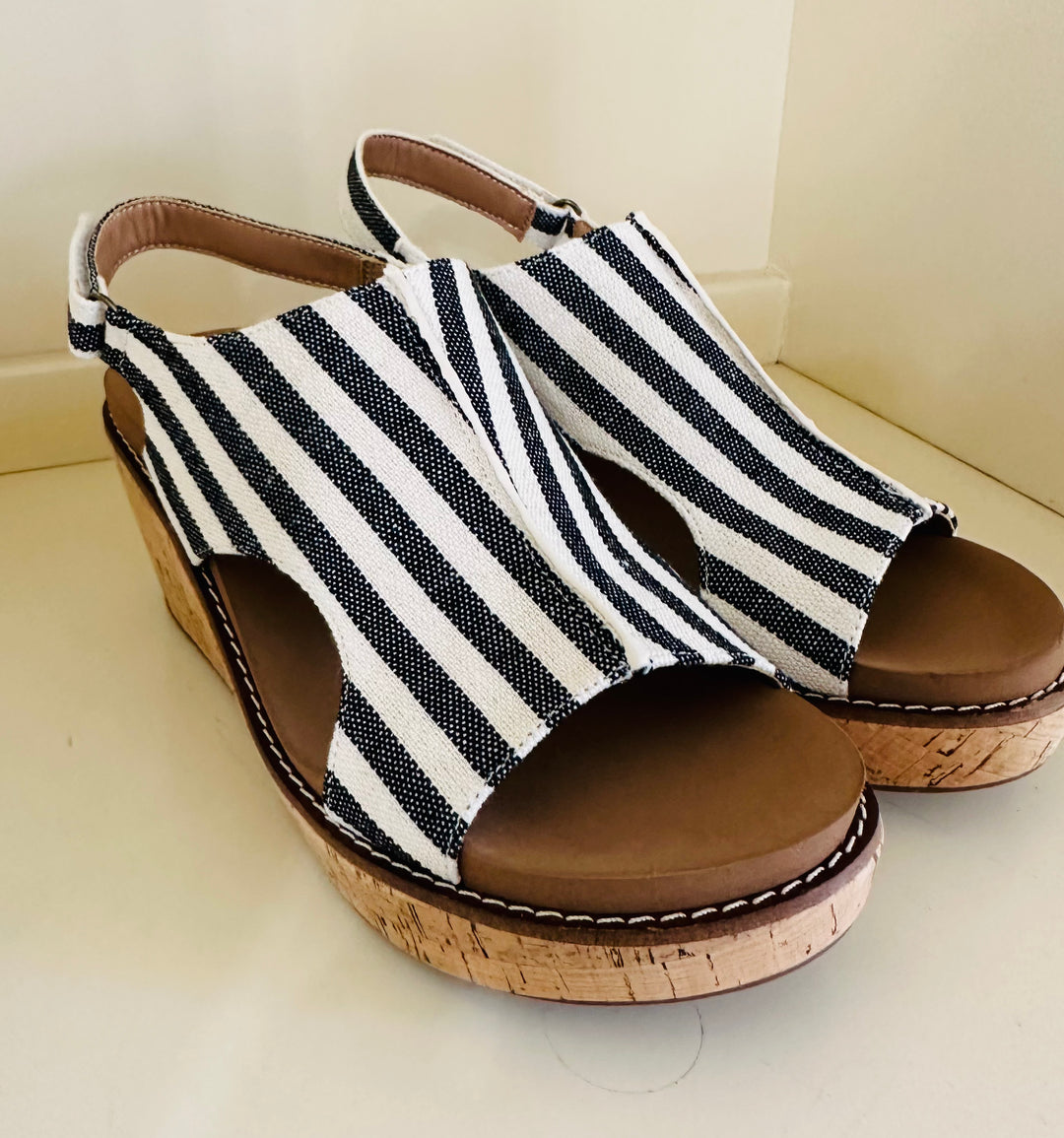 Carley Wedge -Black Natural Stripe