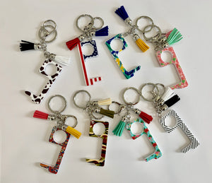 Hands free key ring with tassels